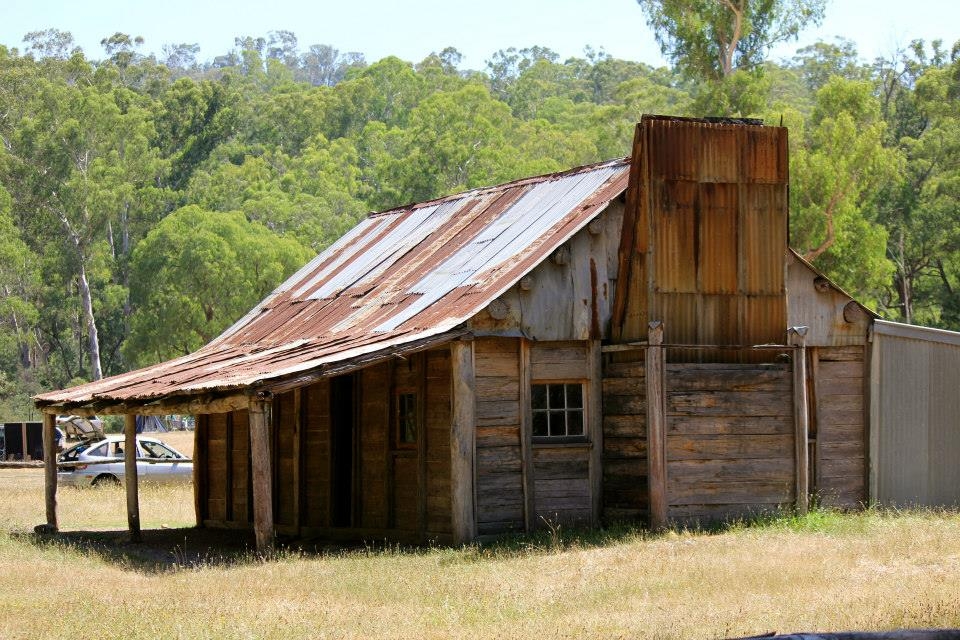 Howqua River Hut